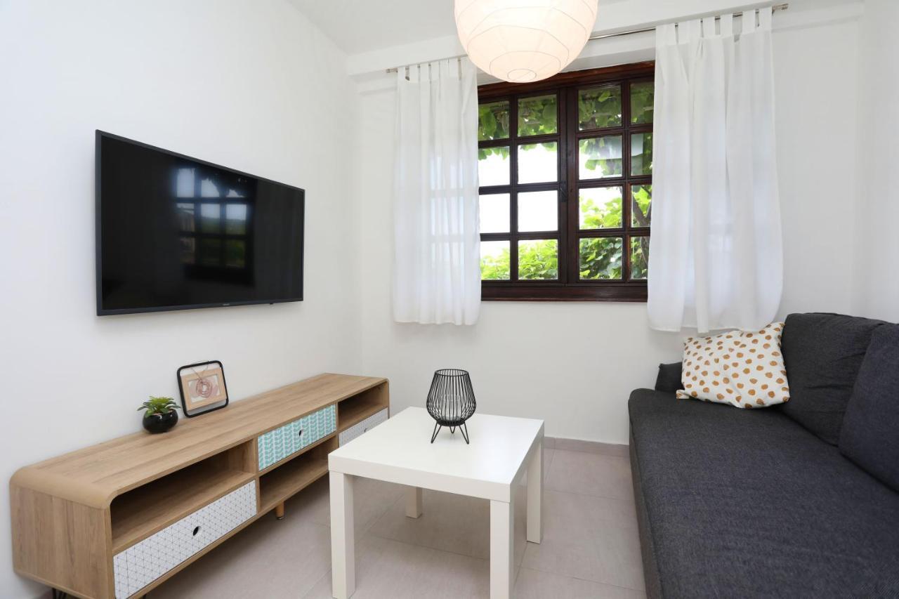 Apartment Lina Rabac Exterior foto