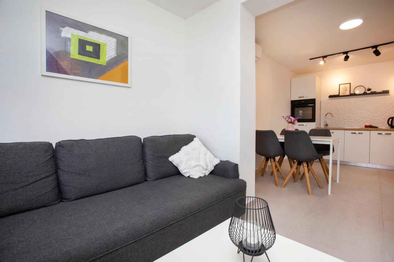 Apartment Lina Rabac Exterior foto